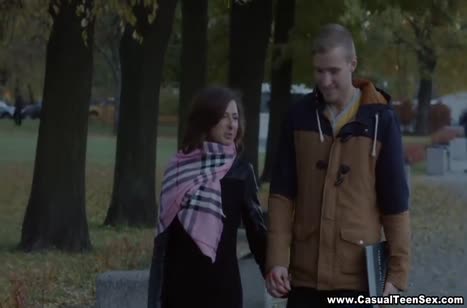 Девушка с парка позарилась на большой размер